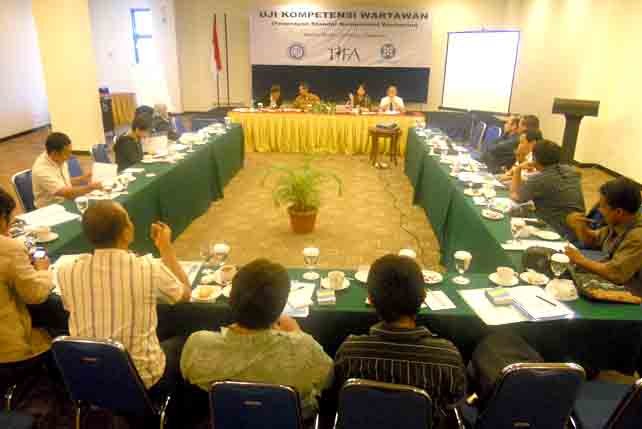 pelaksanaan Uji Kompetensi Wartawan di Makassar